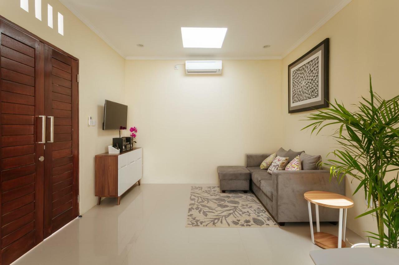 Villa Julie Seminyak  Luaran gambar