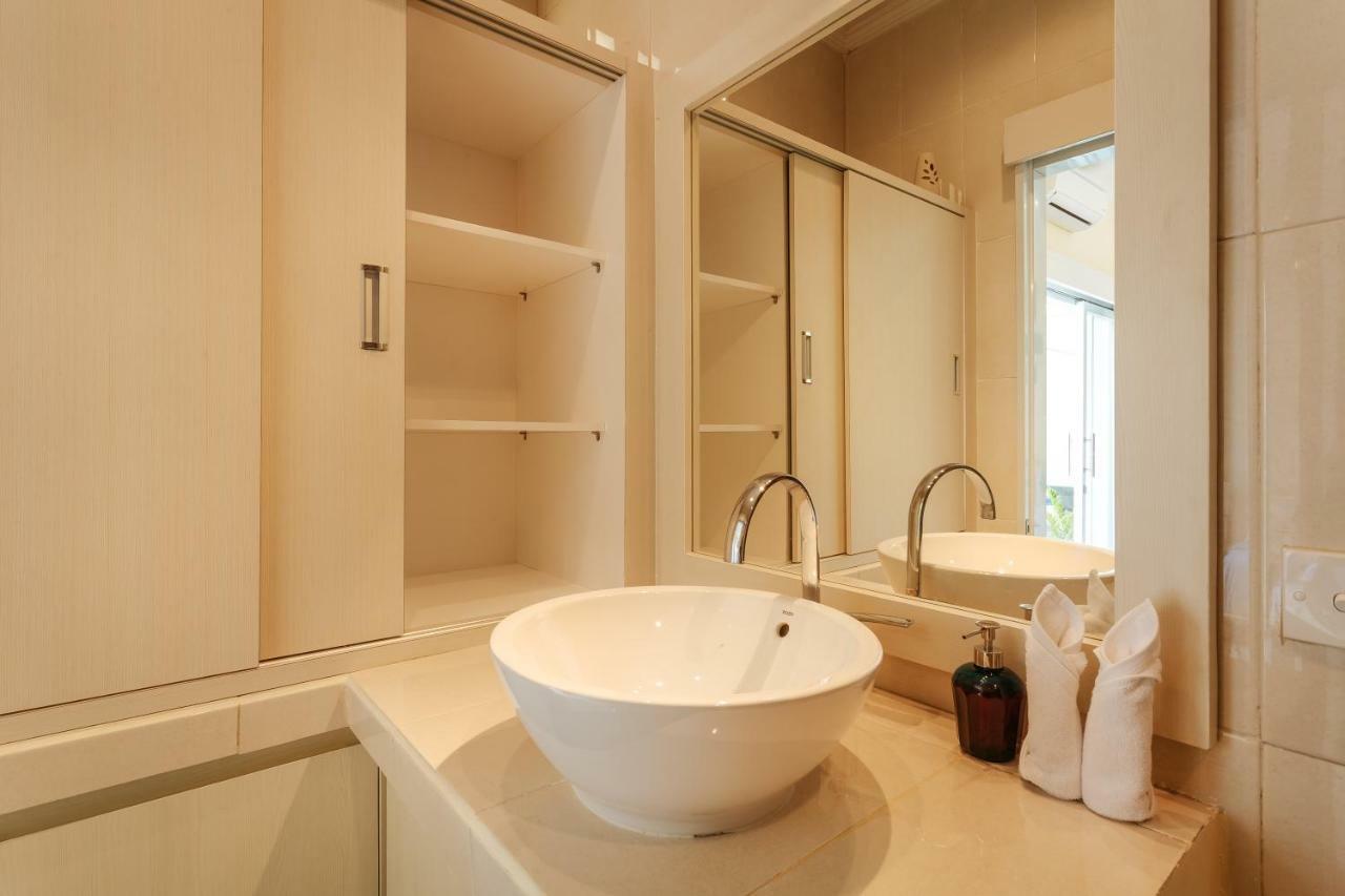 Villa Julie Seminyak  Luaran gambar