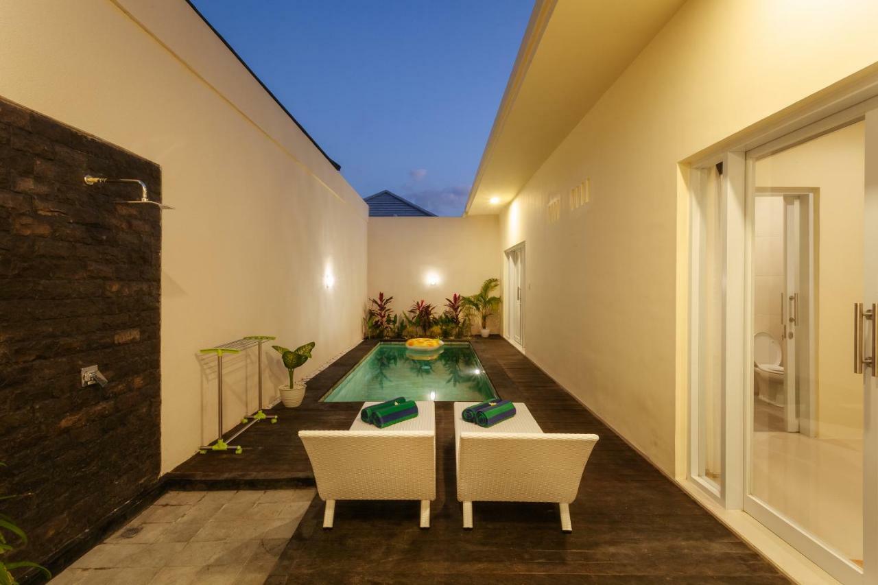 Villa Julie Seminyak  Luaran gambar