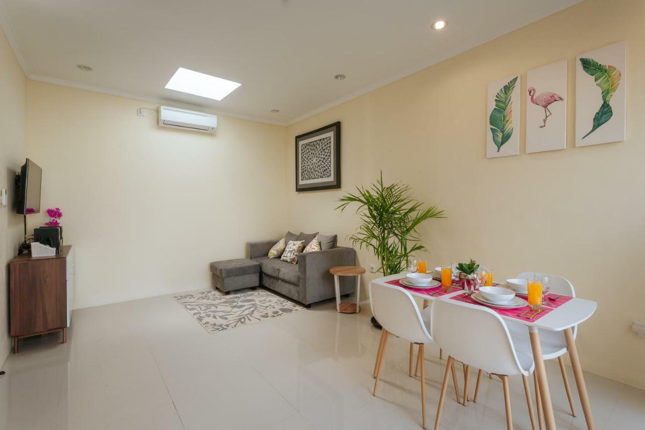 Villa Julie Seminyak  Luaran gambar